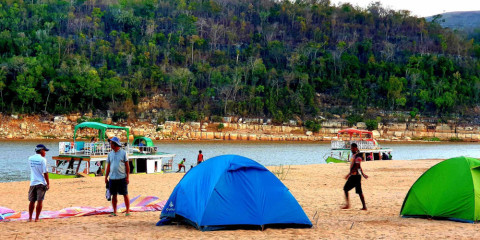 9-Day Camping Along the Tsiribihina River and Baobab